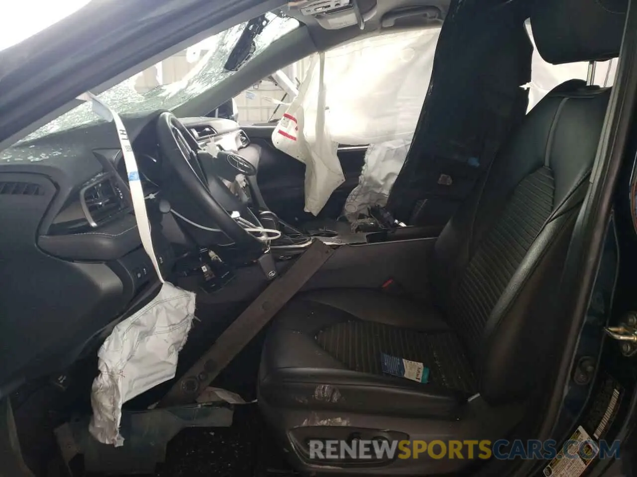 7 fotografías del automóvil dañado 4T1G11AK2LU899941 TOYOTA CAMRY 2020