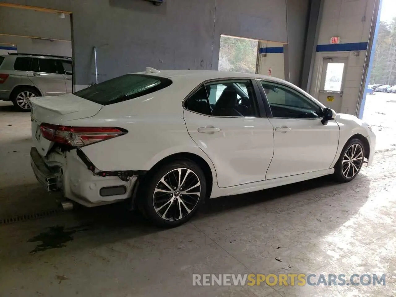 3 fotografías del automóvil dañado 4T1G11AK2LU903423 TOYOTA CAMRY 2020