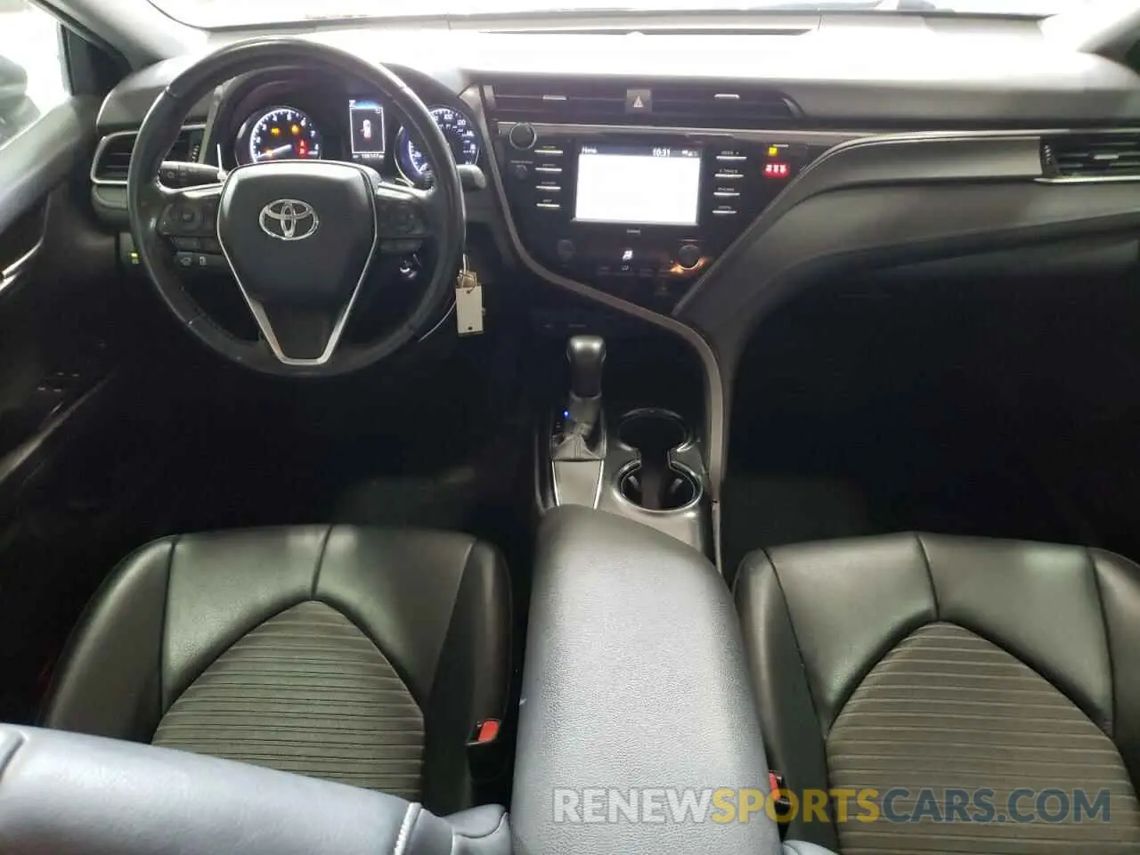 8 fotografías del automóvil dañado 4T1G11AK2LU903423 TOYOTA CAMRY 2020