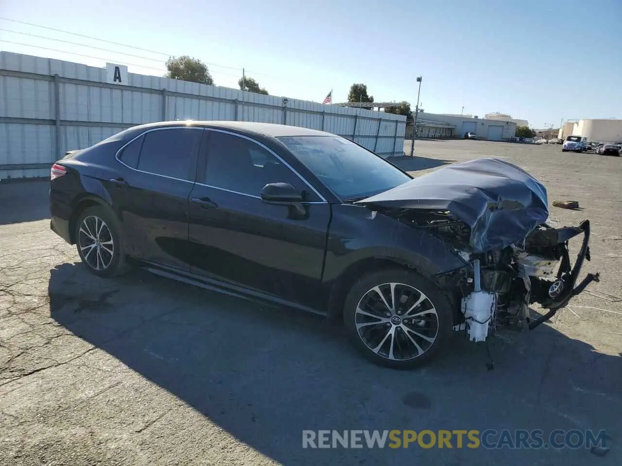 4 fotografías del automóvil dañado 4T1G11AK2LU910727 TOYOTA CAMRY 2020