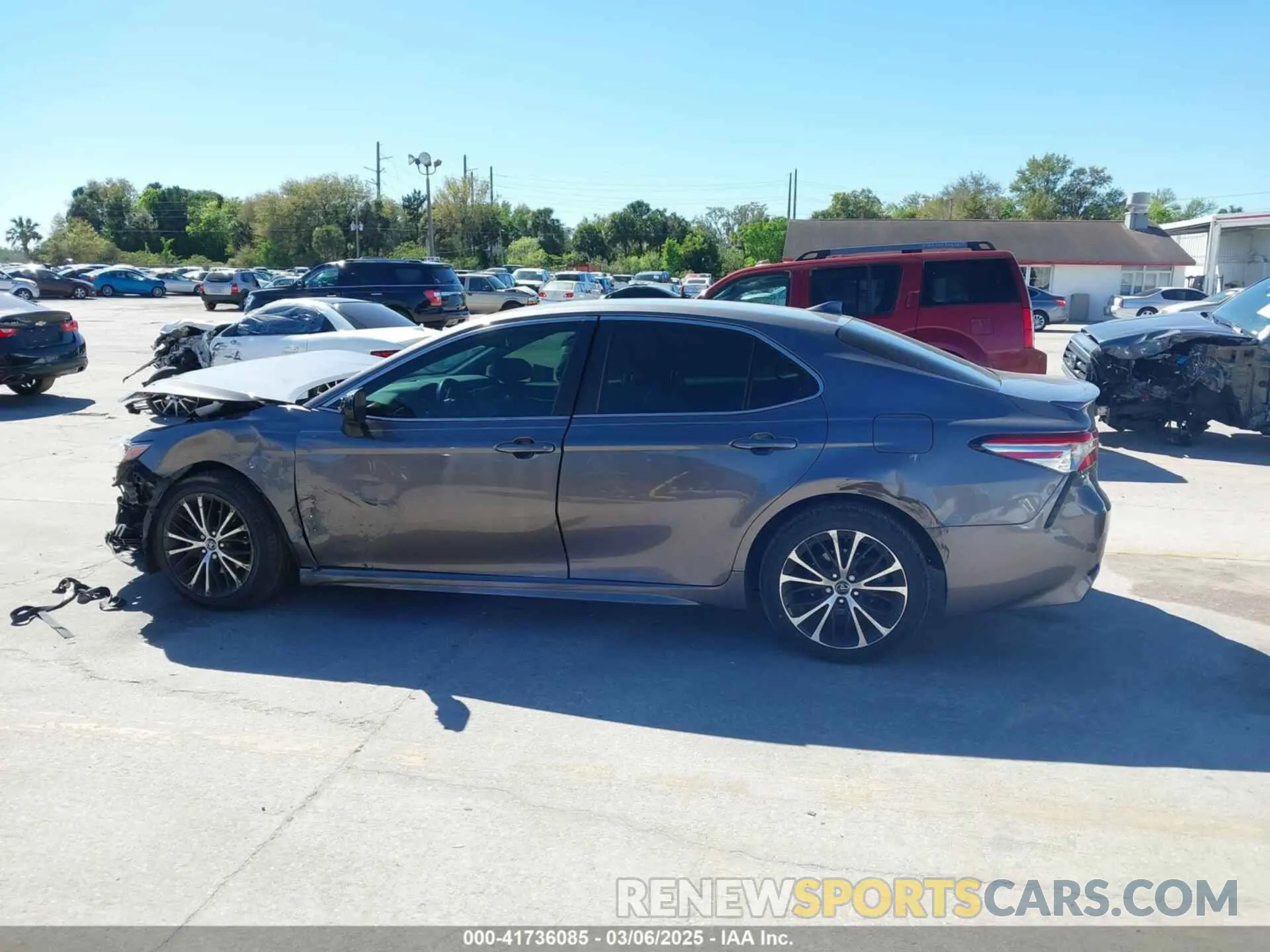 14 fotografías del automóvil dañado 4T1G11AK2LU927172 TOYOTA CAMRY 2020