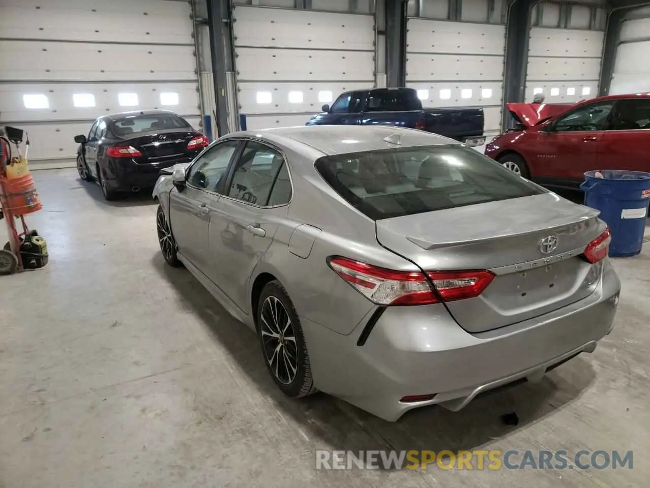 3 fotografías del automóvil dañado 4T1G11AK2LU932288 TOYOTA CAMRY 2020