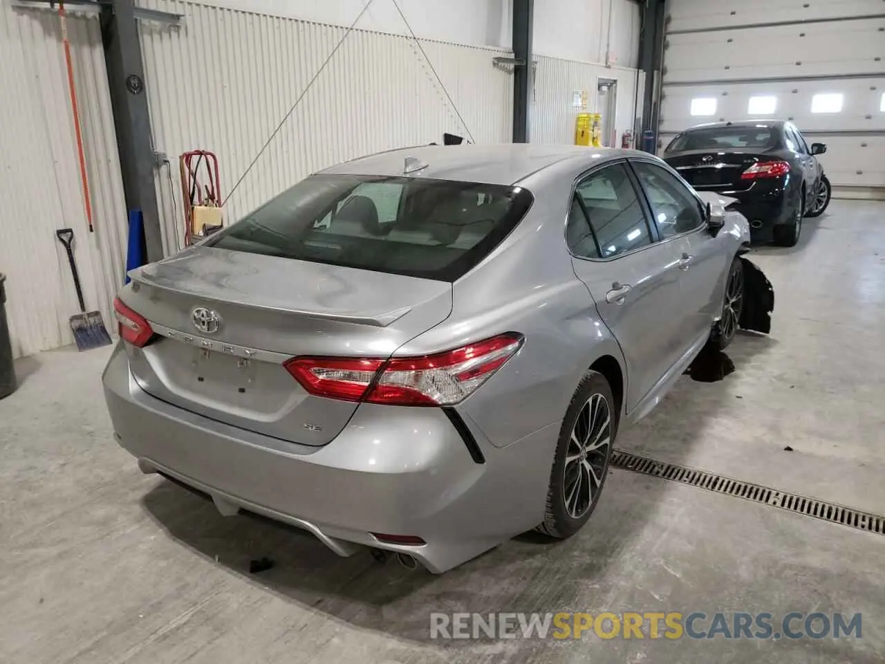 4 fotografías del automóvil dañado 4T1G11AK2LU932288 TOYOTA CAMRY 2020