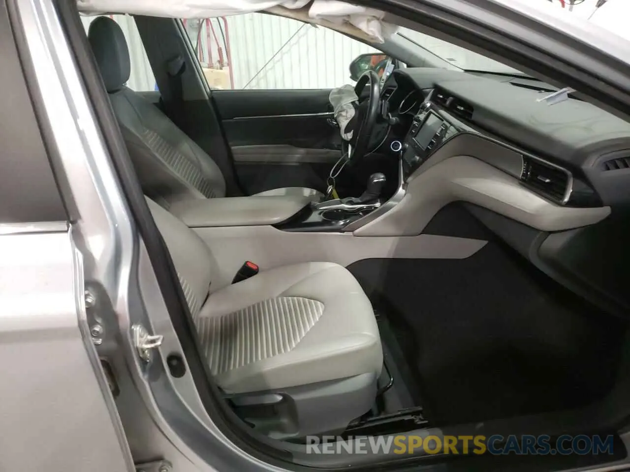 5 fotografías del automóvil dañado 4T1G11AK2LU932288 TOYOTA CAMRY 2020