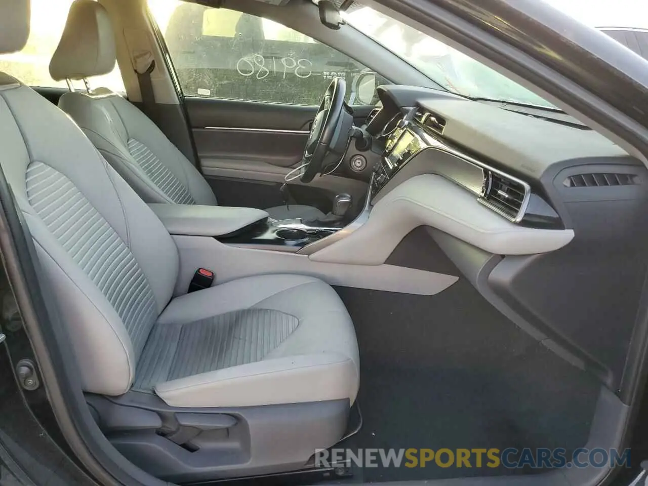 5 fotografías del automóvil dañado 4T1G11AK2LU937149 TOYOTA CAMRY 2020