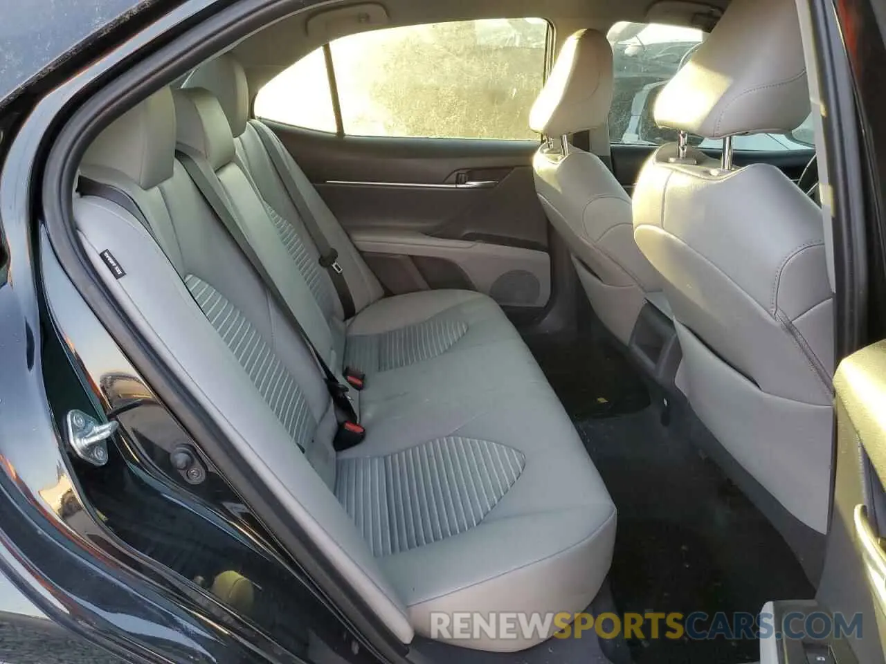 6 fotografías del automóvil dañado 4T1G11AK2LU937149 TOYOTA CAMRY 2020