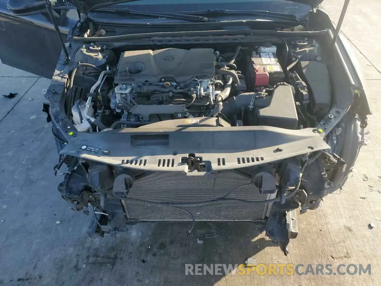12 fotografías del automóvil dañado 4T1G11AK2LU946580 TOYOTA CAMRY 2020