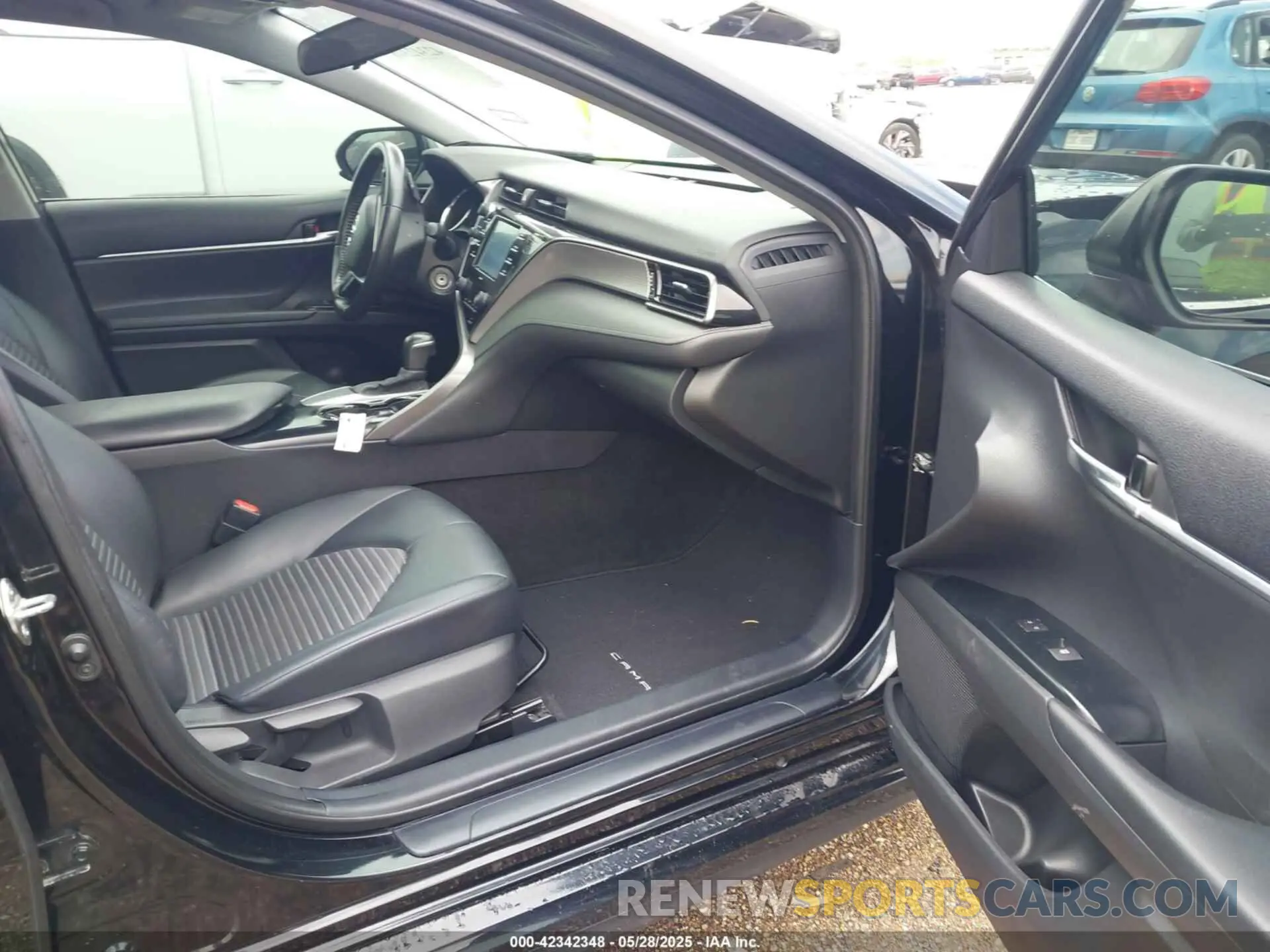 5 fotografías del automóvil dañado 4T1G11AK2LU975285 TOYOTA CAMRY 2020