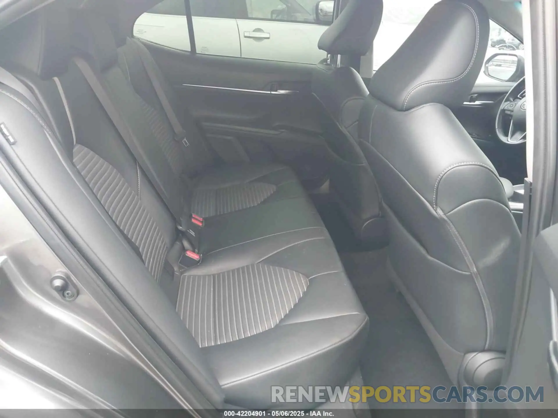 8 fotografías del automóvil dañado 4T1G11AK2LU989218 TOYOTA CAMRY 2020