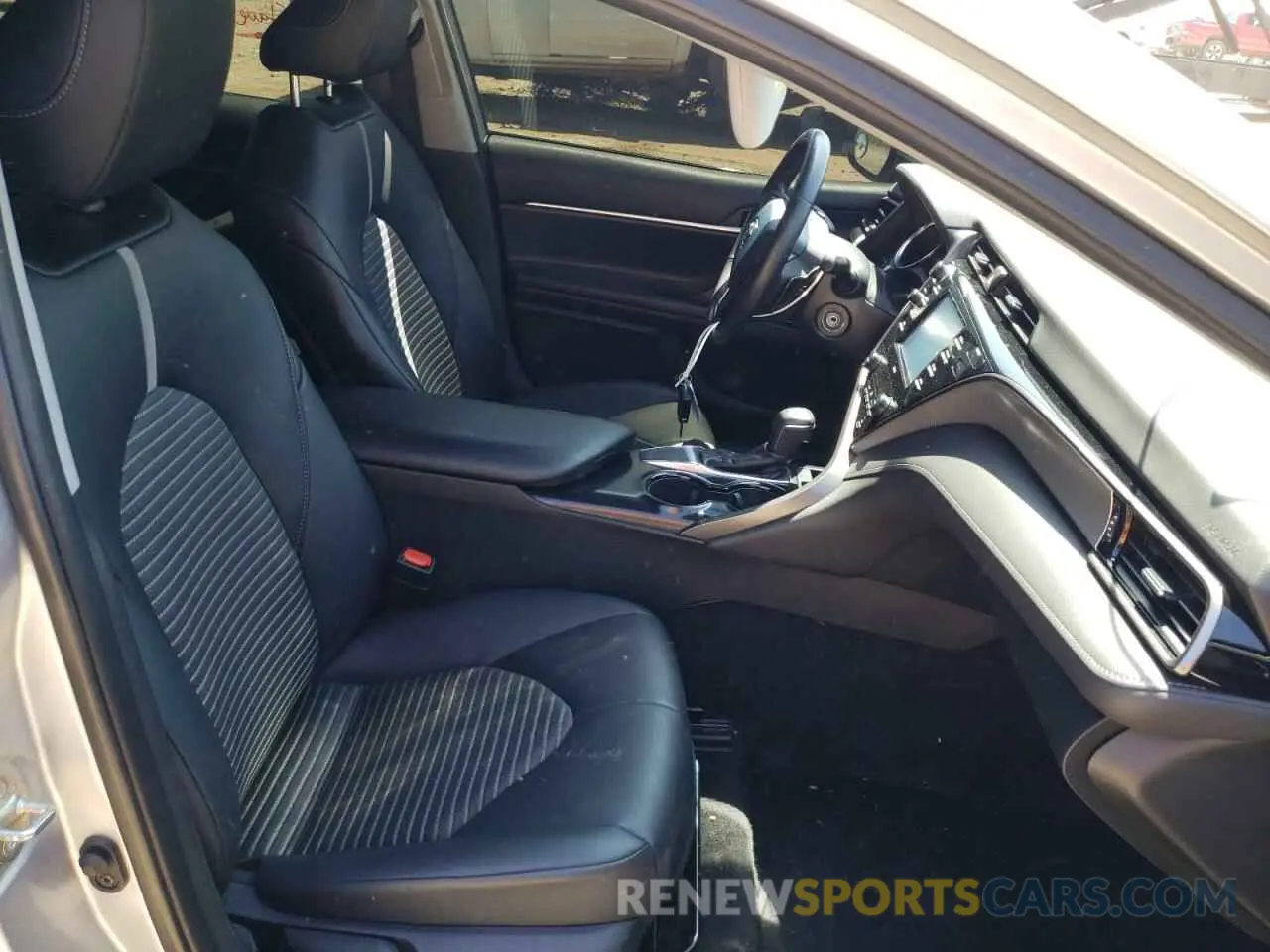 5 fotografías del automóvil dañado 4T1G11AK3LU301310 TOYOTA CAMRY 2020