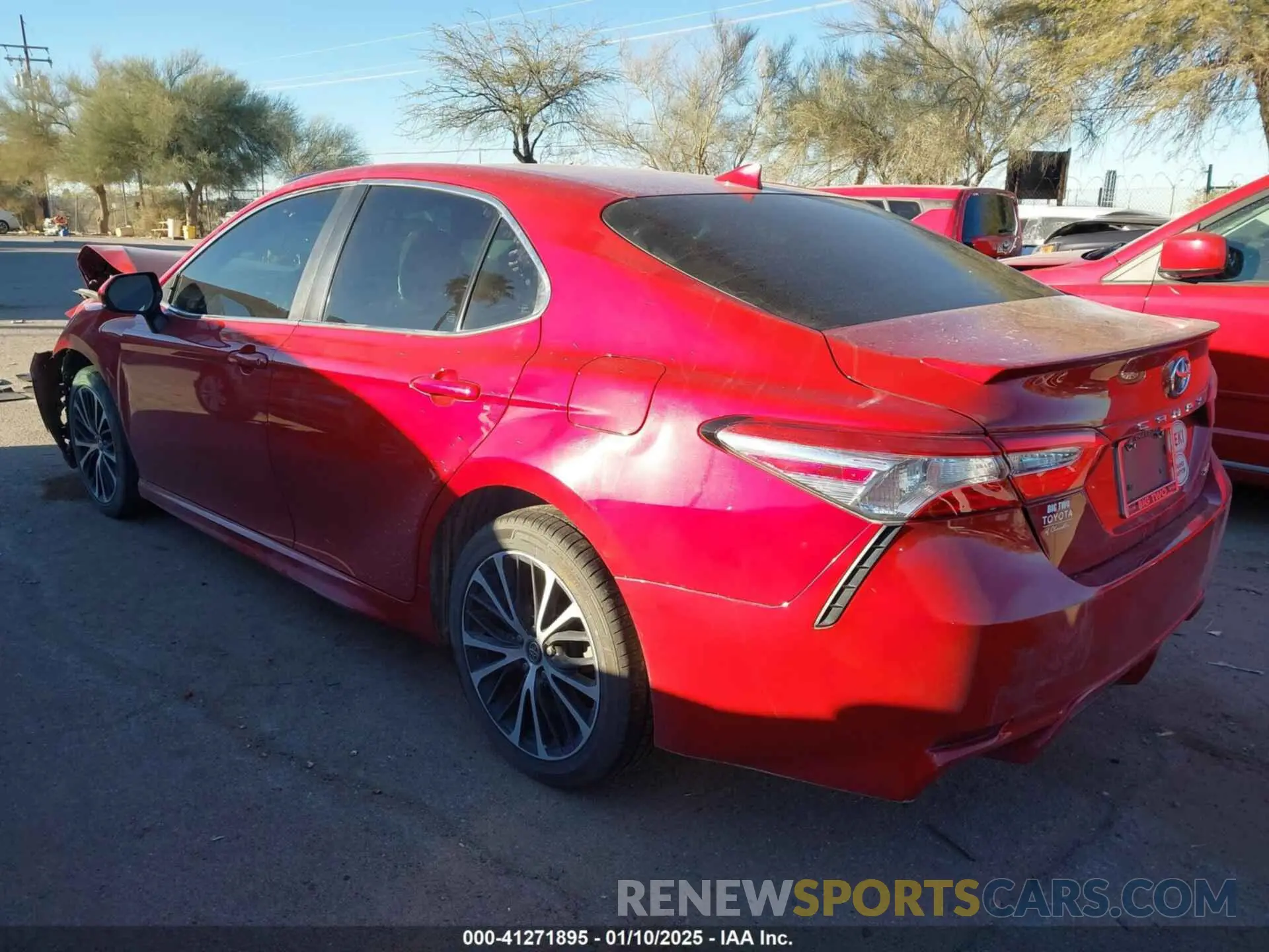 3 fotografías del automóvil dañado 4T1G11AK3LU309648 TOYOTA CAMRY 2020