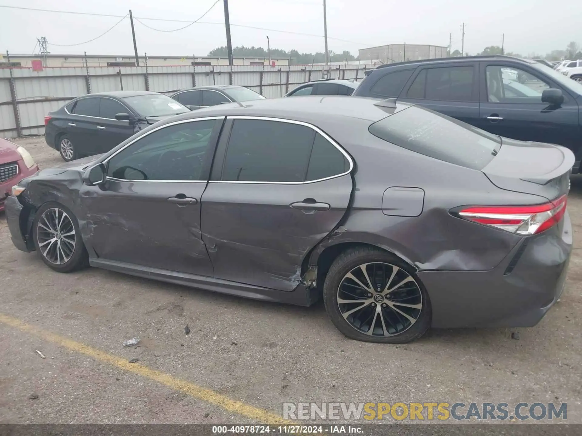 14 fotografías del automóvil dañado 4T1G11AK3LU321122 TOYOTA CAMRY 2020