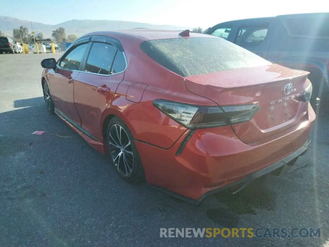 3 fotografías del automóvil dañado 4T1G11AK3LU322917 TOYOTA CAMRY 2020
