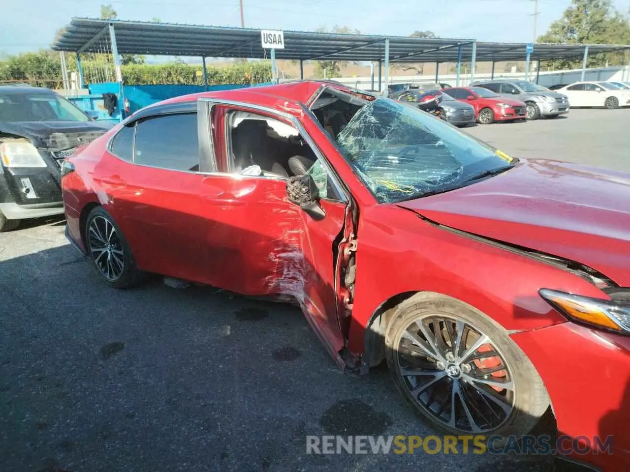 9 fotografías del automóvil dañado 4T1G11AK3LU322917 TOYOTA CAMRY 2020