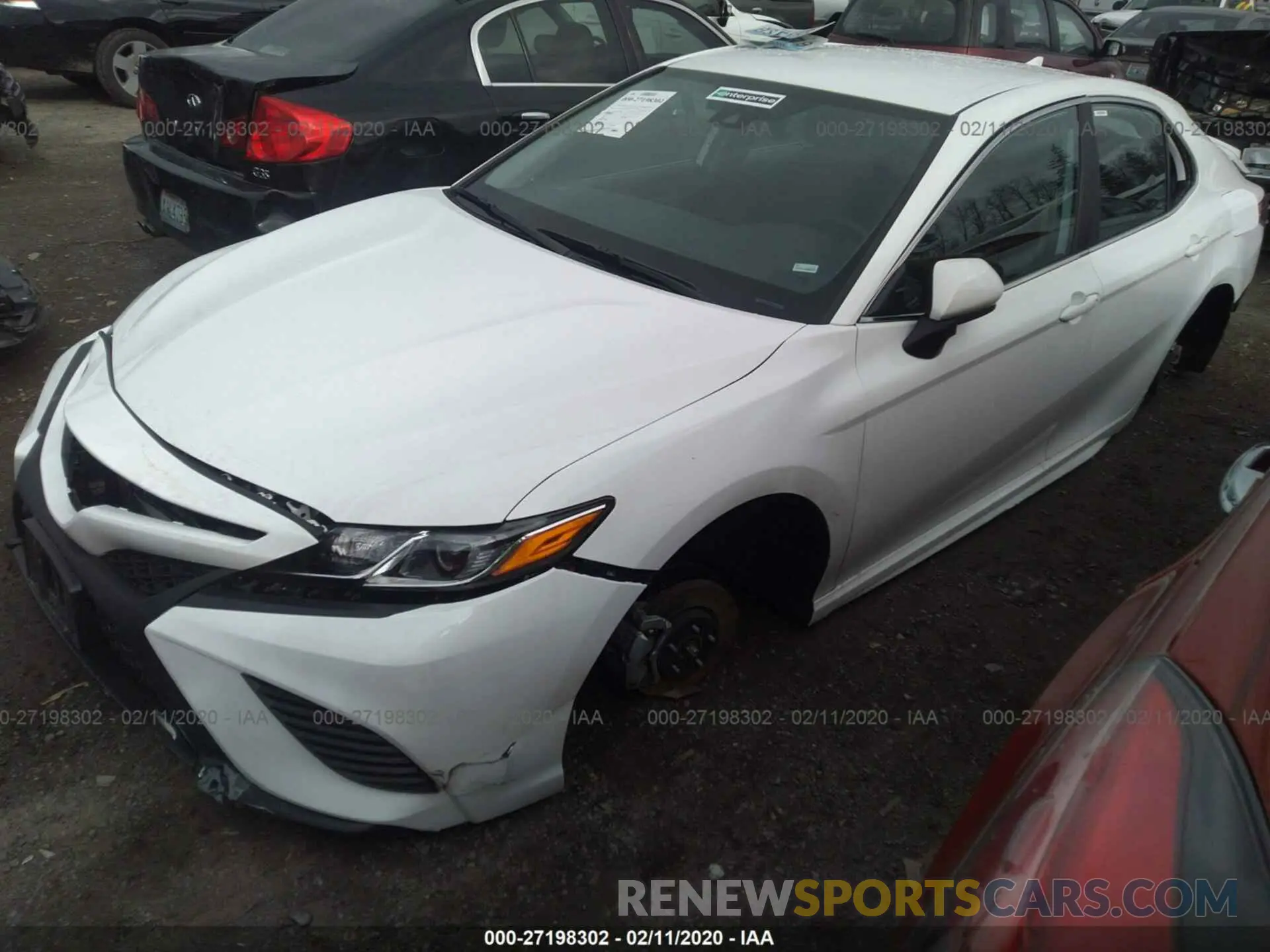 2 fotografías del automóvil dañado 4T1G11AK3LU328040 TOYOTA CAMRY 2020