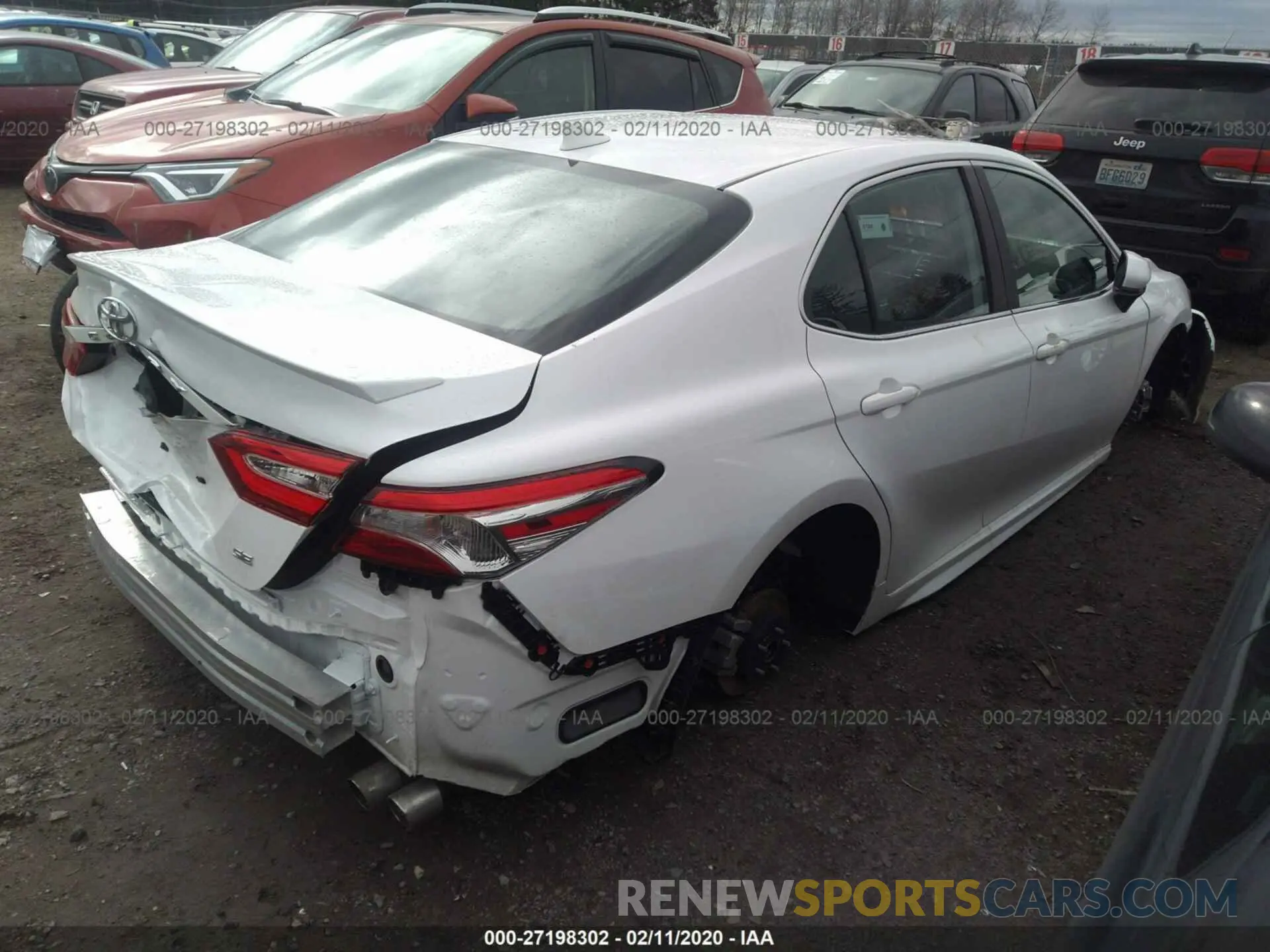 4 fotografías del automóvil dañado 4T1G11AK3LU328040 TOYOTA CAMRY 2020