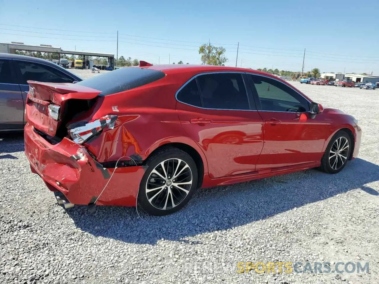 3 fotografías del automóvil dañado 4T1G11AK3LU335067 TOYOTA CAMRY 2020