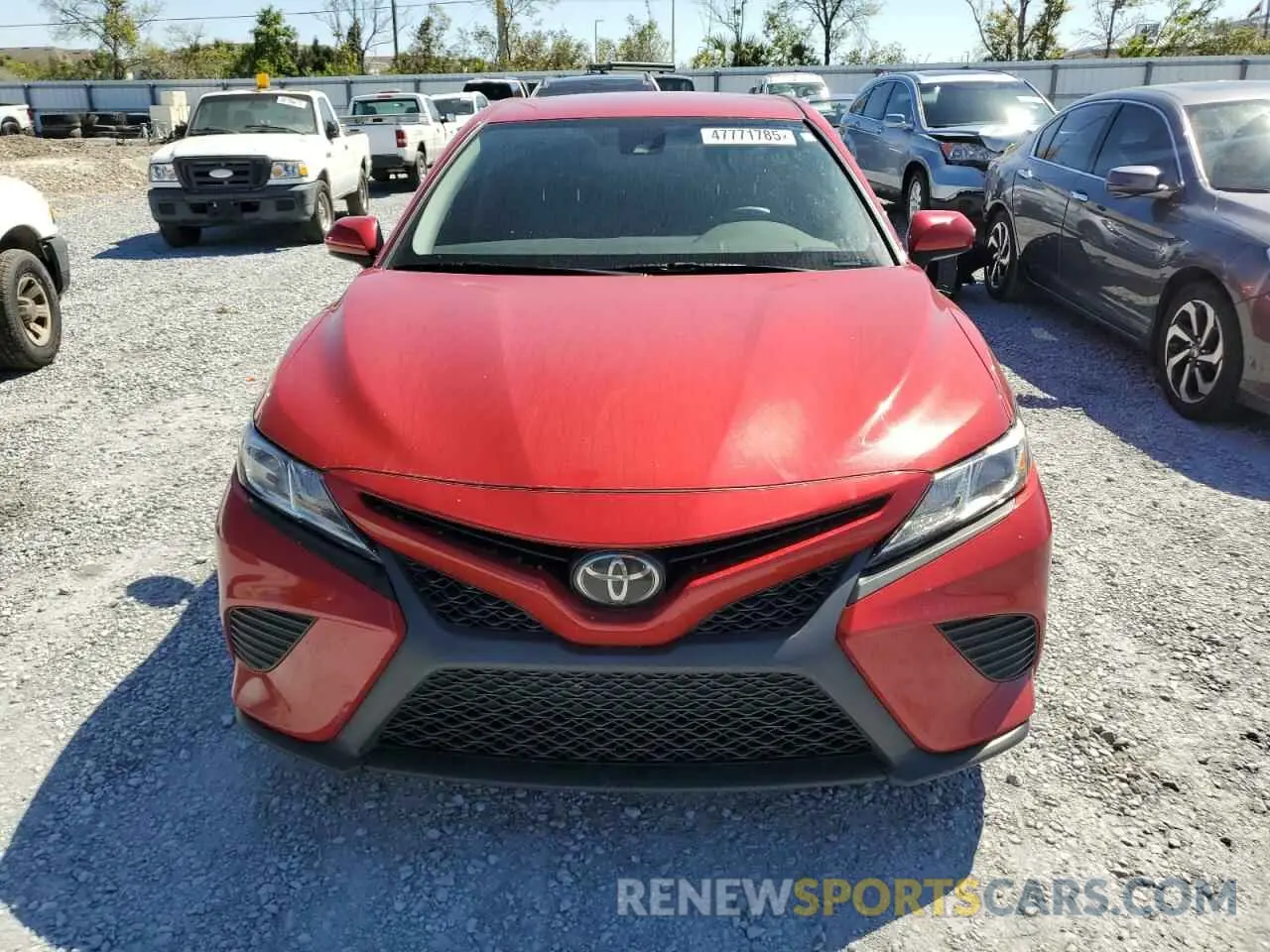 5 fotografías del automóvil dañado 4T1G11AK3LU335067 TOYOTA CAMRY 2020