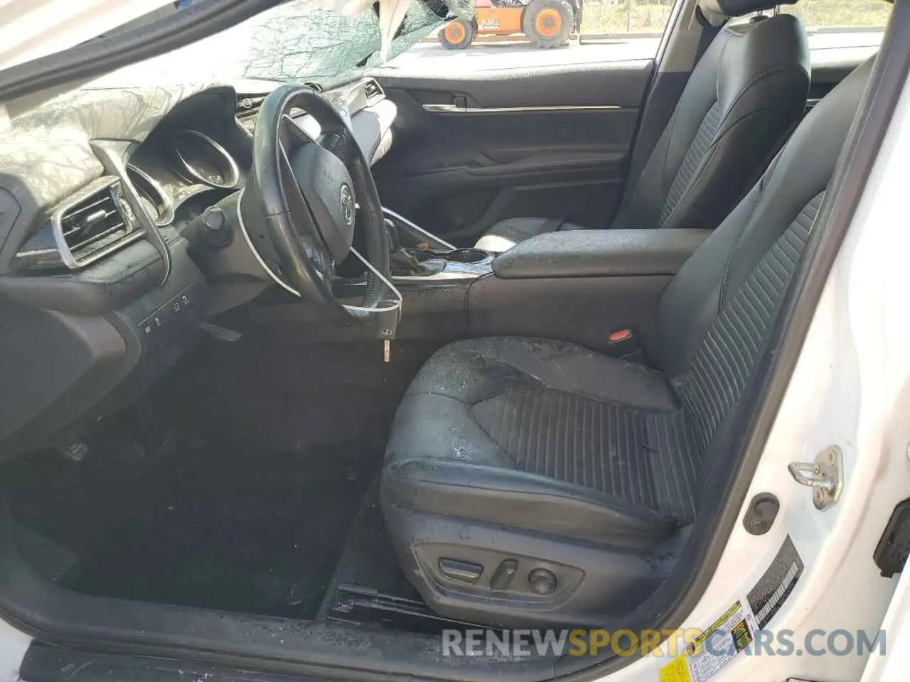 7 fotografías del automóvil dañado 4T1G11AK3LU340642 TOYOTA CAMRY 2020