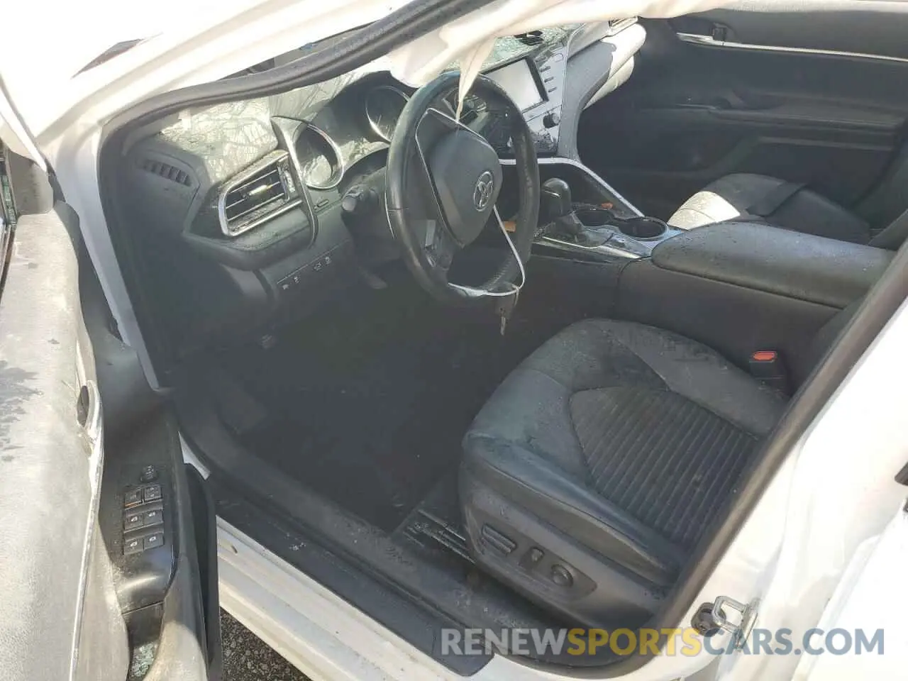 8 fotografías del automóvil dañado 4T1G11AK3LU340642 TOYOTA CAMRY 2020