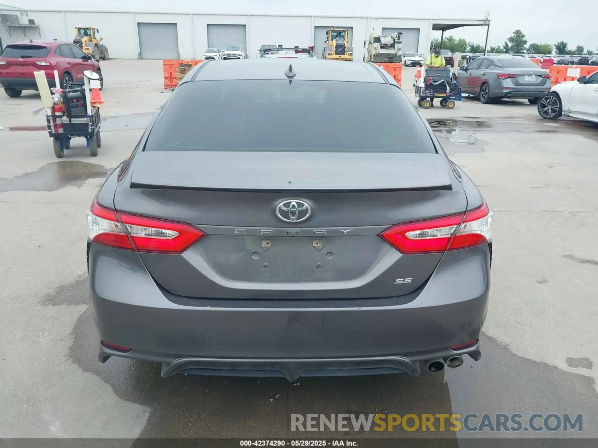 16 fotografías del automóvil dañado 4T1G11AK3LU349972 TOYOTA CAMRY 2020