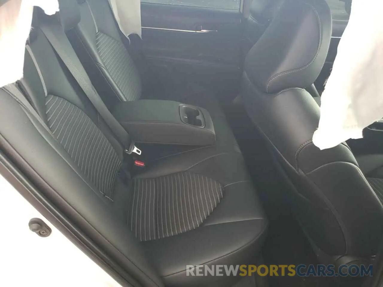 10 fotografías del automóvil dañado 4T1G11AK3LU352192 TOYOTA CAMRY 2020