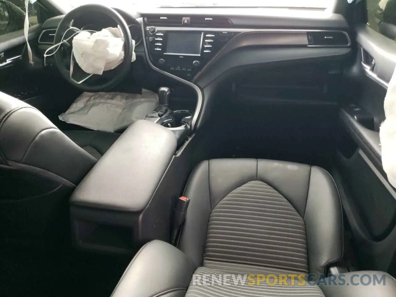 8 fotografías del automóvil dañado 4T1G11AK3LU352192 TOYOTA CAMRY 2020