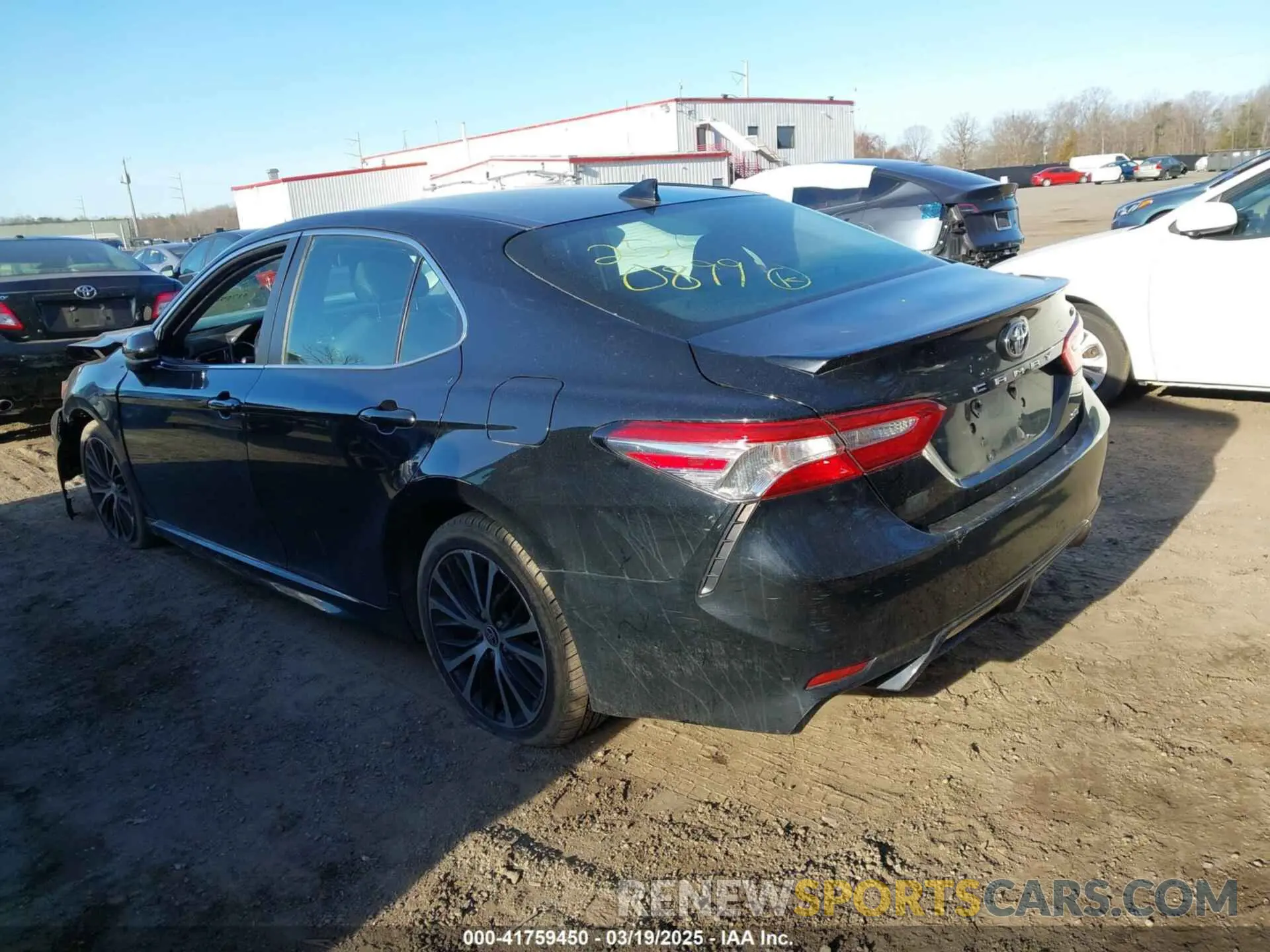 3 fotografías del automóvil dañado 4T1G11AK3LU365315 TOYOTA CAMRY 2020