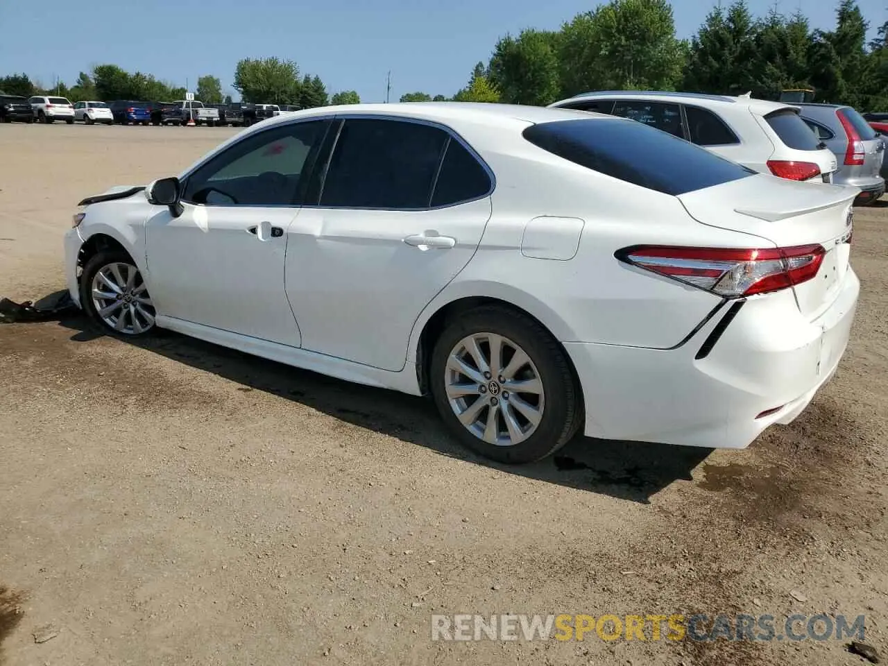 2 fotografías del automóvil dañado 4T1G11AK3LU379019 TOYOTA CAMRY 2020