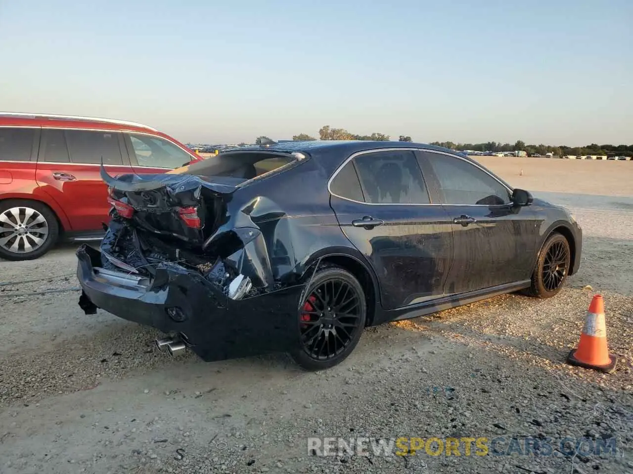 3 fotografías del automóvil dañado 4T1G11AK3LU502141 TOYOTA CAMRY 2020