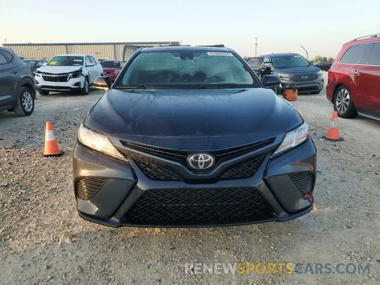 5 fotografías del automóvil dañado 4T1G11AK3LU502141 TOYOTA CAMRY 2020