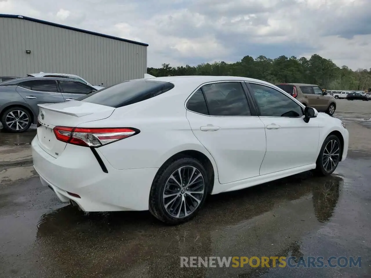 3 fotografías del automóvil dañado 4T1G11AK3LU506044 TOYOTA CAMRY 2020