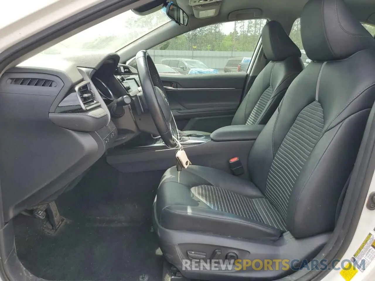 7 fotografías del automóvil dañado 4T1G11AK3LU506044 TOYOTA CAMRY 2020