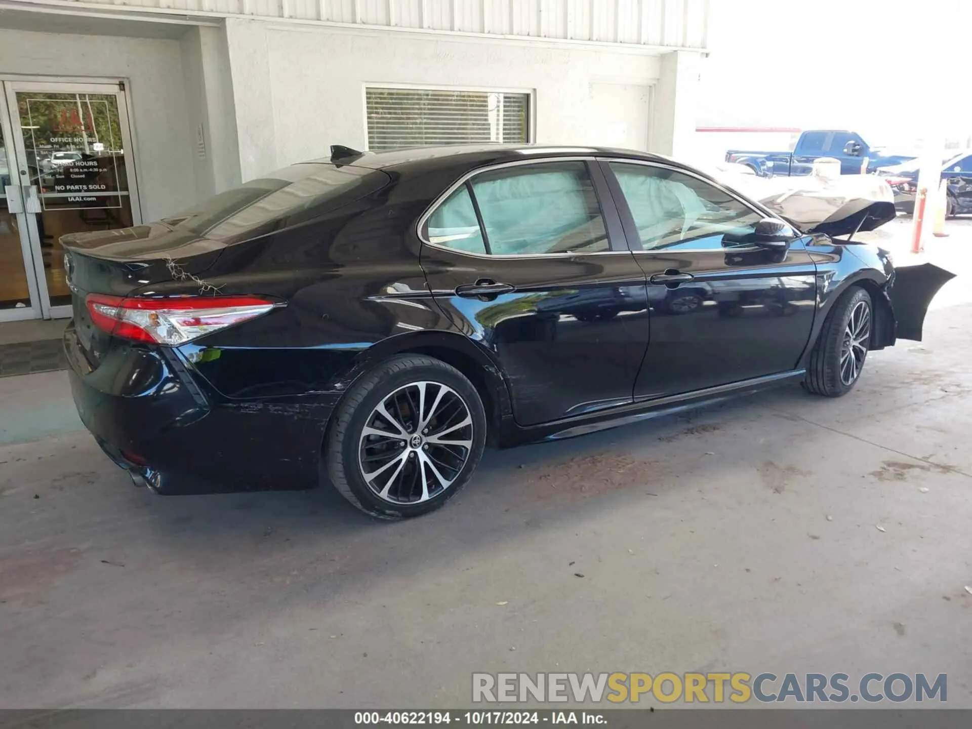 4 fotografías del automóvil dañado 4T1G11AK3LU506612 TOYOTA CAMRY 2020