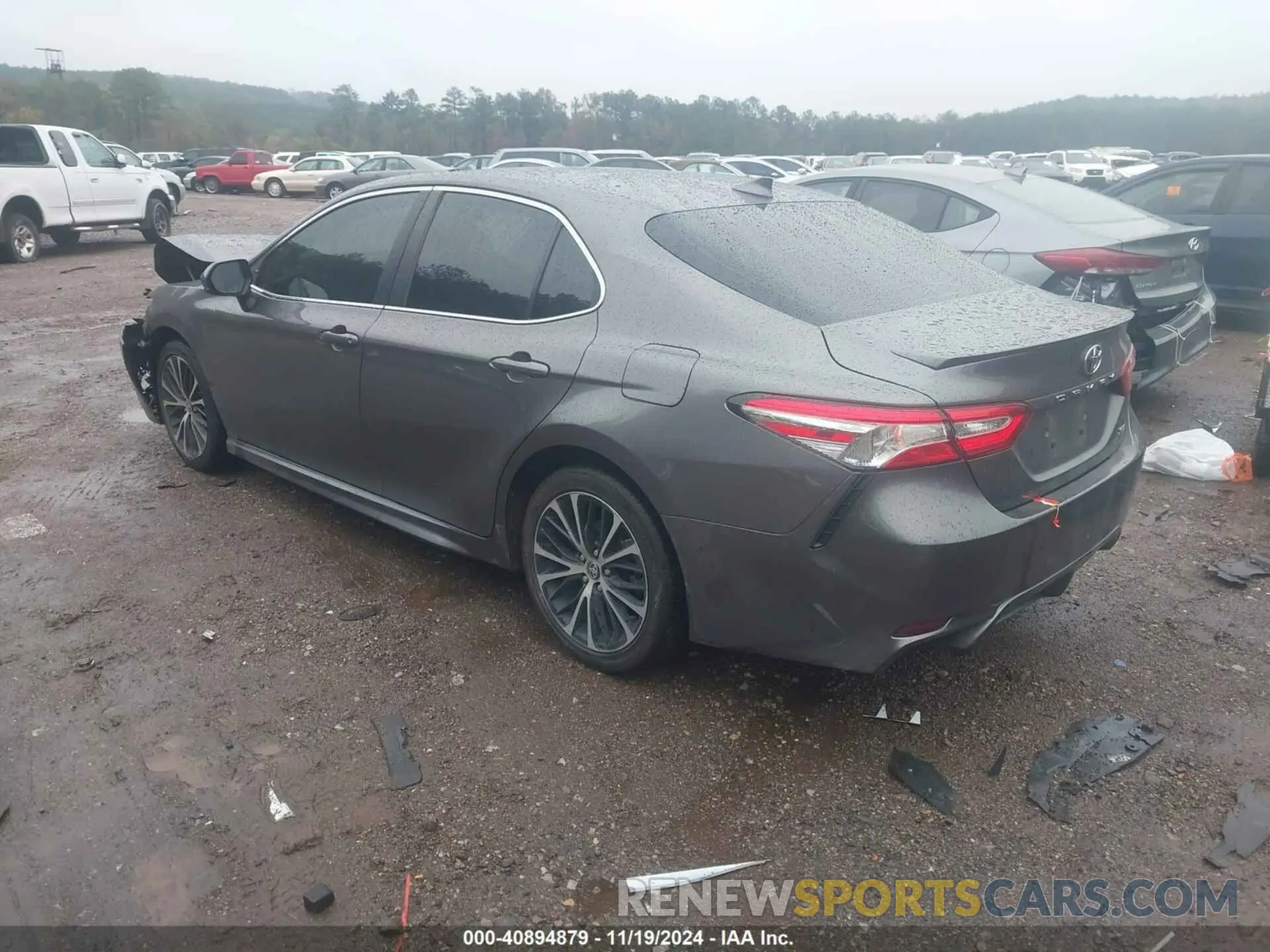 3 fotografías del automóvil dañado 4T1G11AK3LU511423 TOYOTA CAMRY 2020