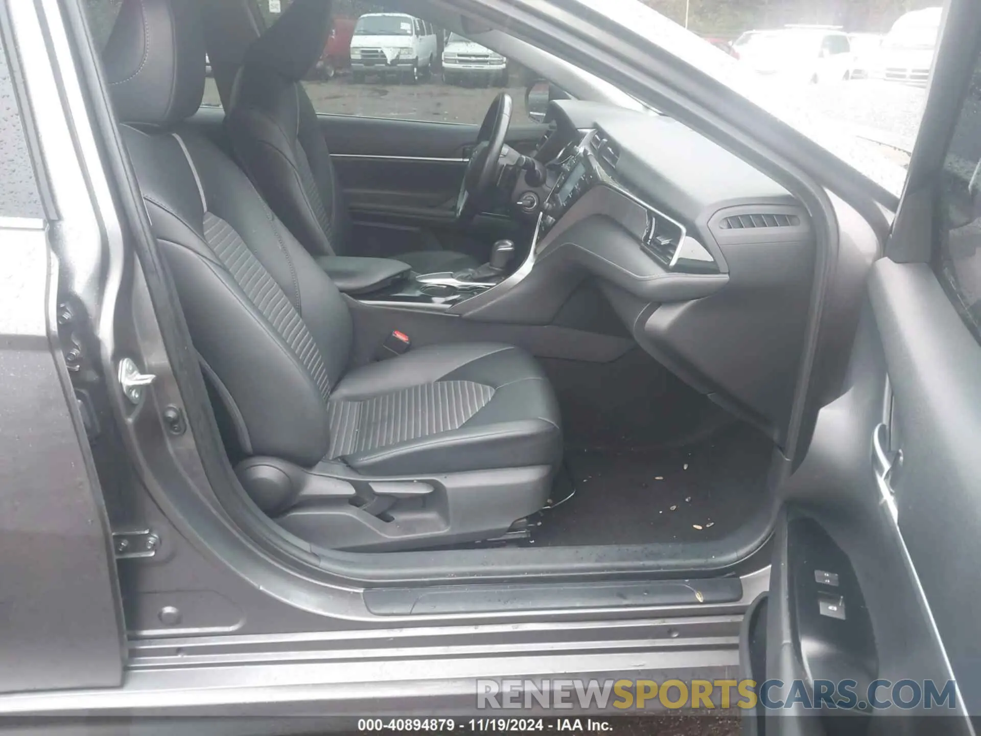 5 fotografías del automóvil dañado 4T1G11AK3LU511423 TOYOTA CAMRY 2020