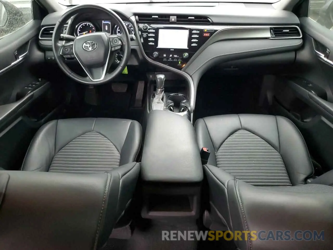 8 fotografías del automóvil dañado 4T1G11AK3LU871646 TOYOTA CAMRY 2020