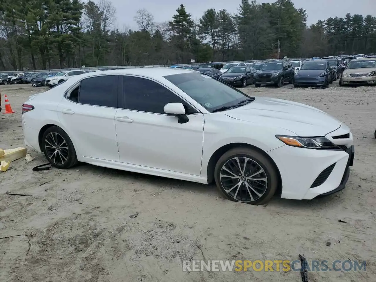 4 fotografías del automóvil dañado 4T1G11AK3LU877172 TOYOTA CAMRY 2020