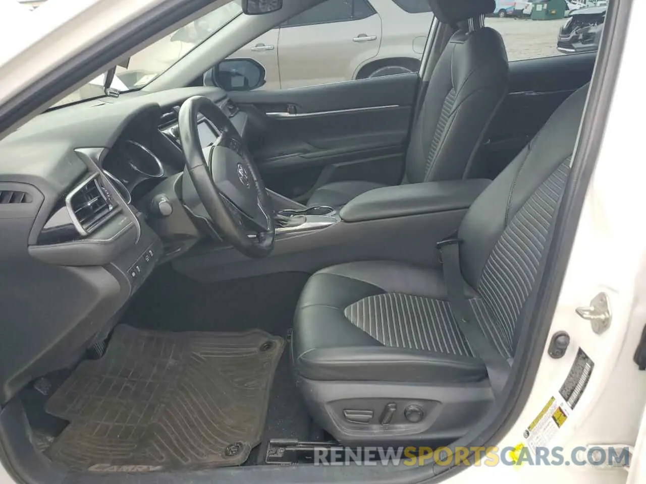 7 fotografías del automóvil dañado 4T1G11AK3LU877172 TOYOTA CAMRY 2020