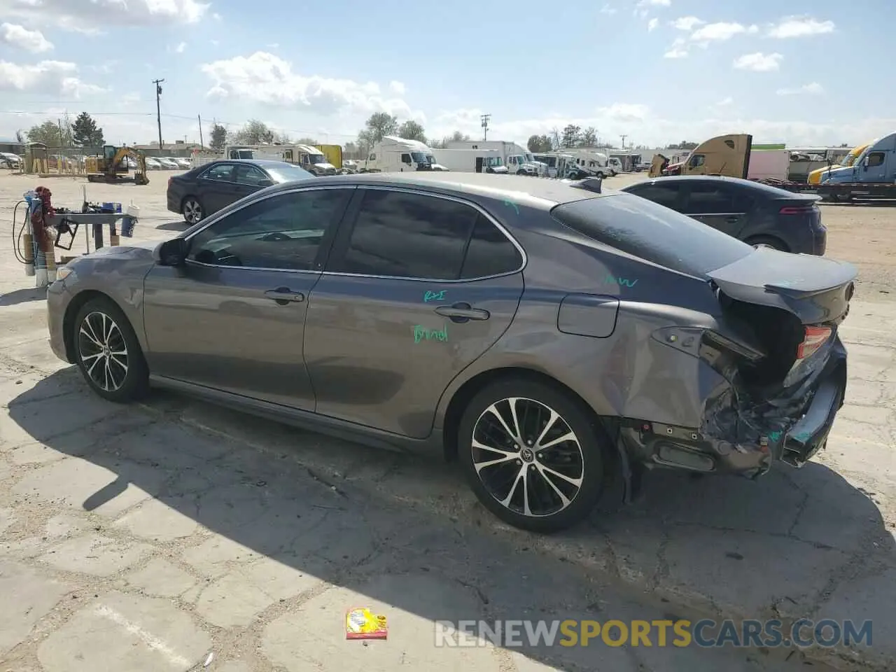 2 fotografías del automóvil dañado 4T1G11AK3LU877883 TOYOTA CAMRY 2020