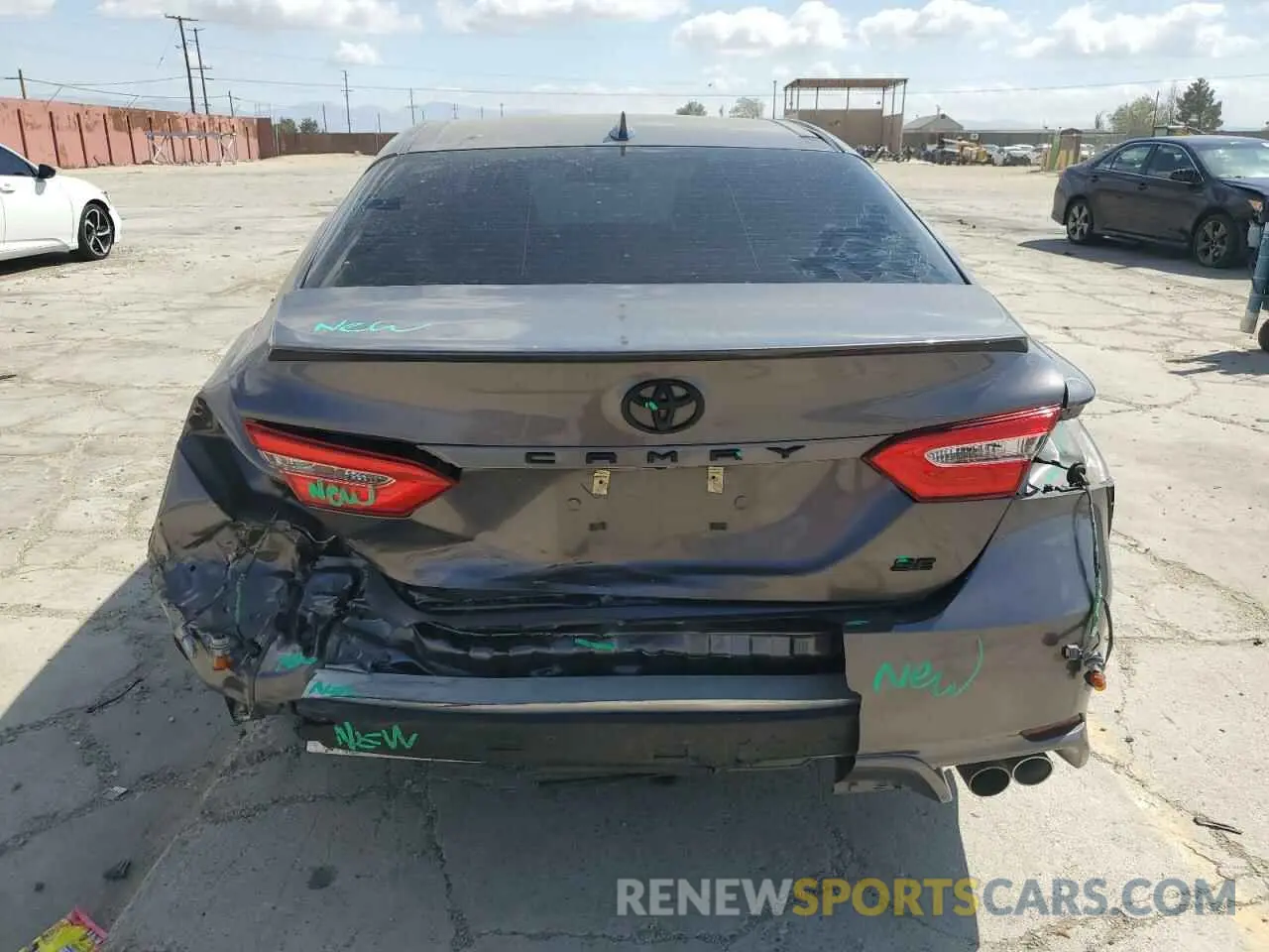6 fotografías del automóvil dañado 4T1G11AK3LU877883 TOYOTA CAMRY 2020
