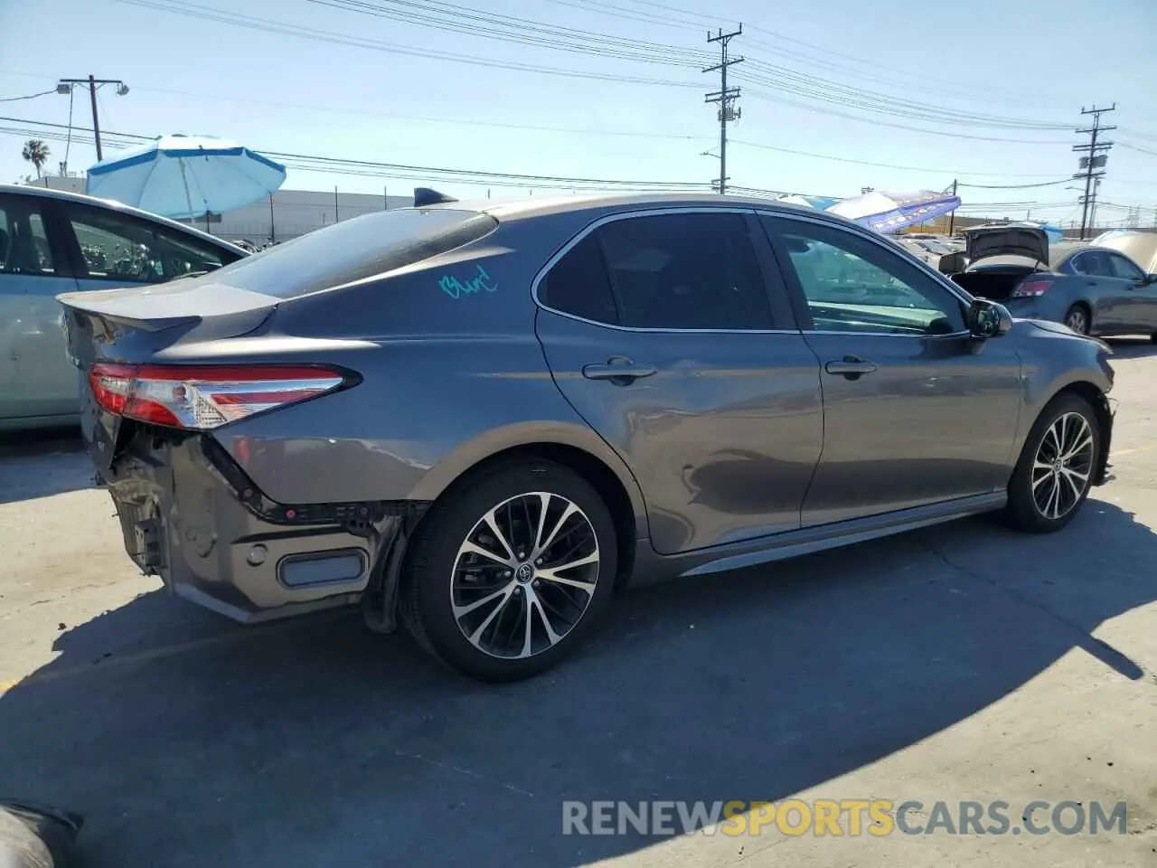 3 fotografías del automóvil dañado 4T1G11AK3LU887927 TOYOTA CAMRY 2020