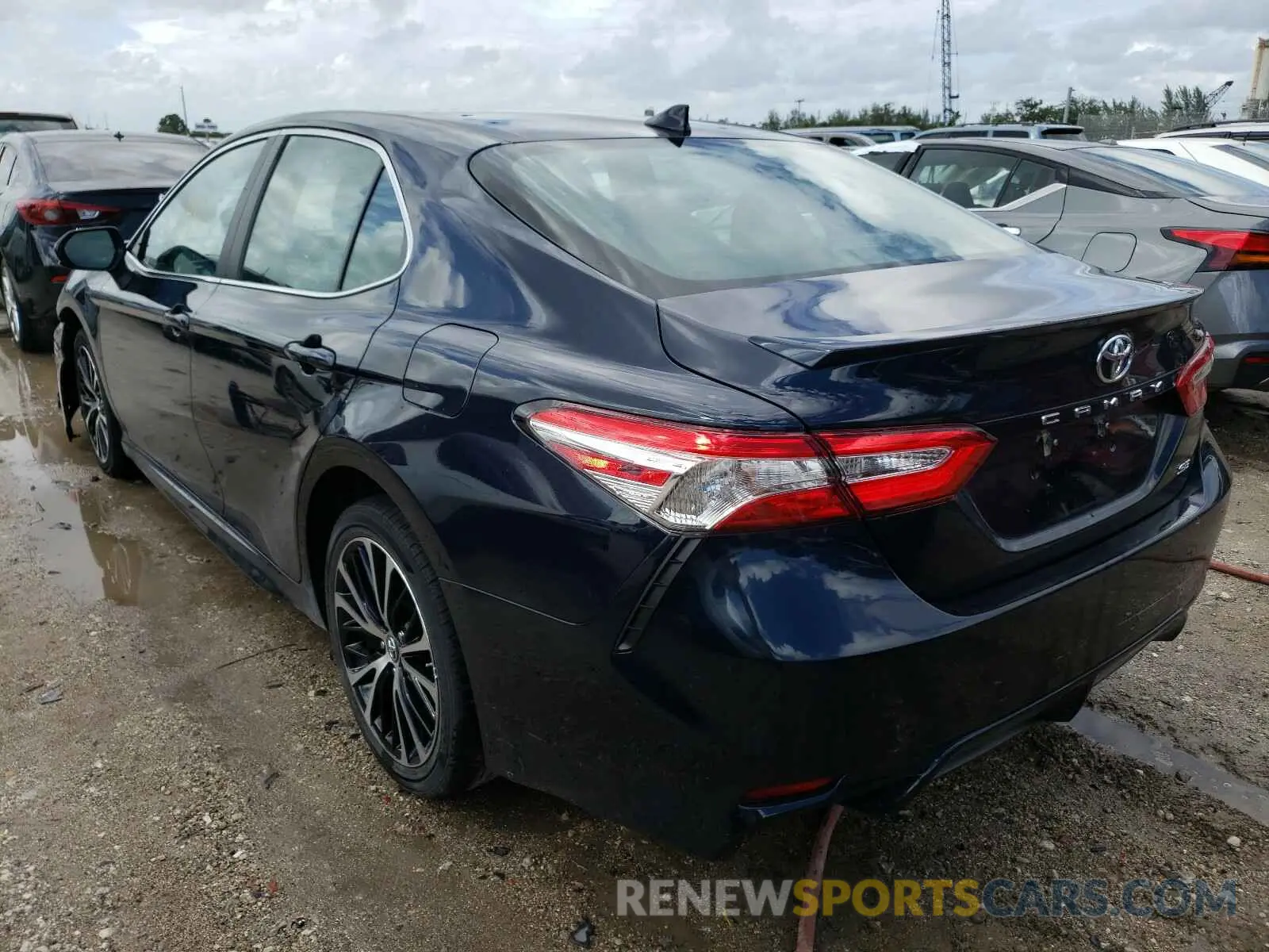 3 fotografías del automóvil dañado 4T1G11AK3LU905875 TOYOTA CAMRY 2020