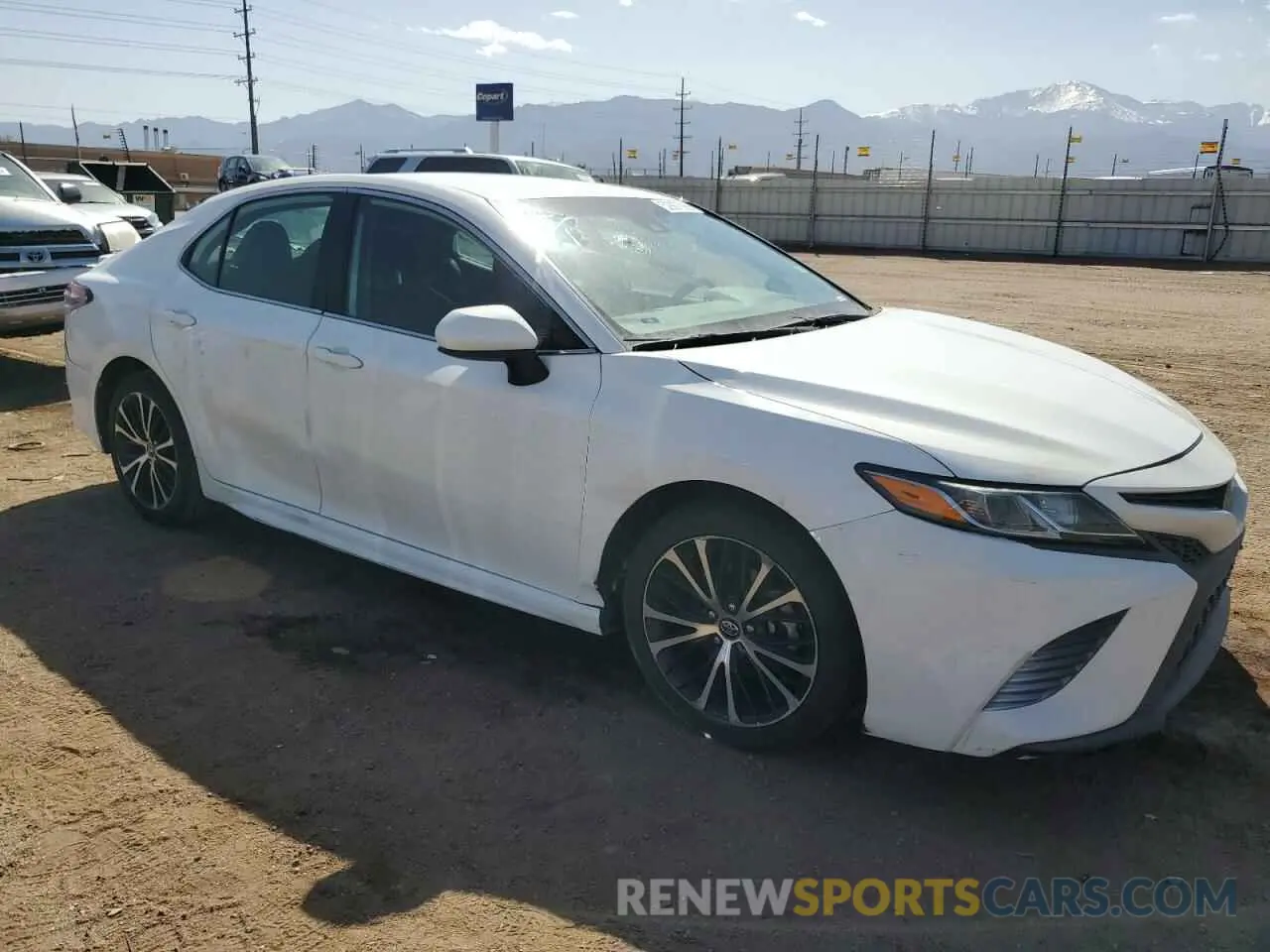 4 fotografías del automóvil dañado 4T1G11AK3LU913068 TOYOTA CAMRY 2020