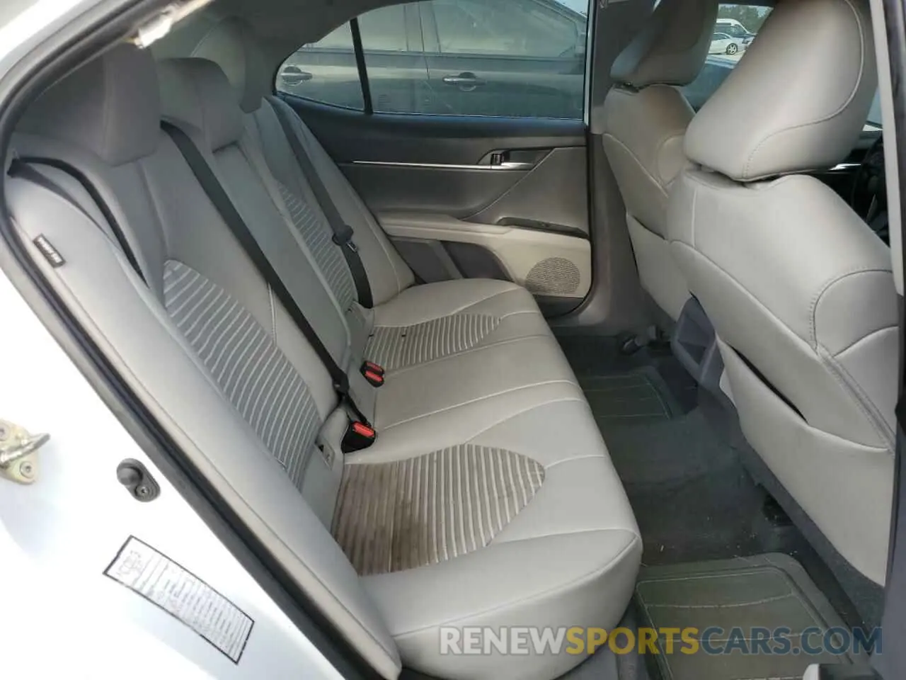 10 fotografías del automóvil dañado 4T1G11AK3LU918884 TOYOTA CAMRY 2020