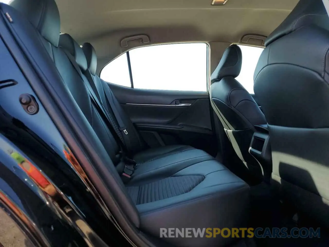 10 fotografías del automóvil dañado 4T1G11AK3LU920831 TOYOTA CAMRY 2020