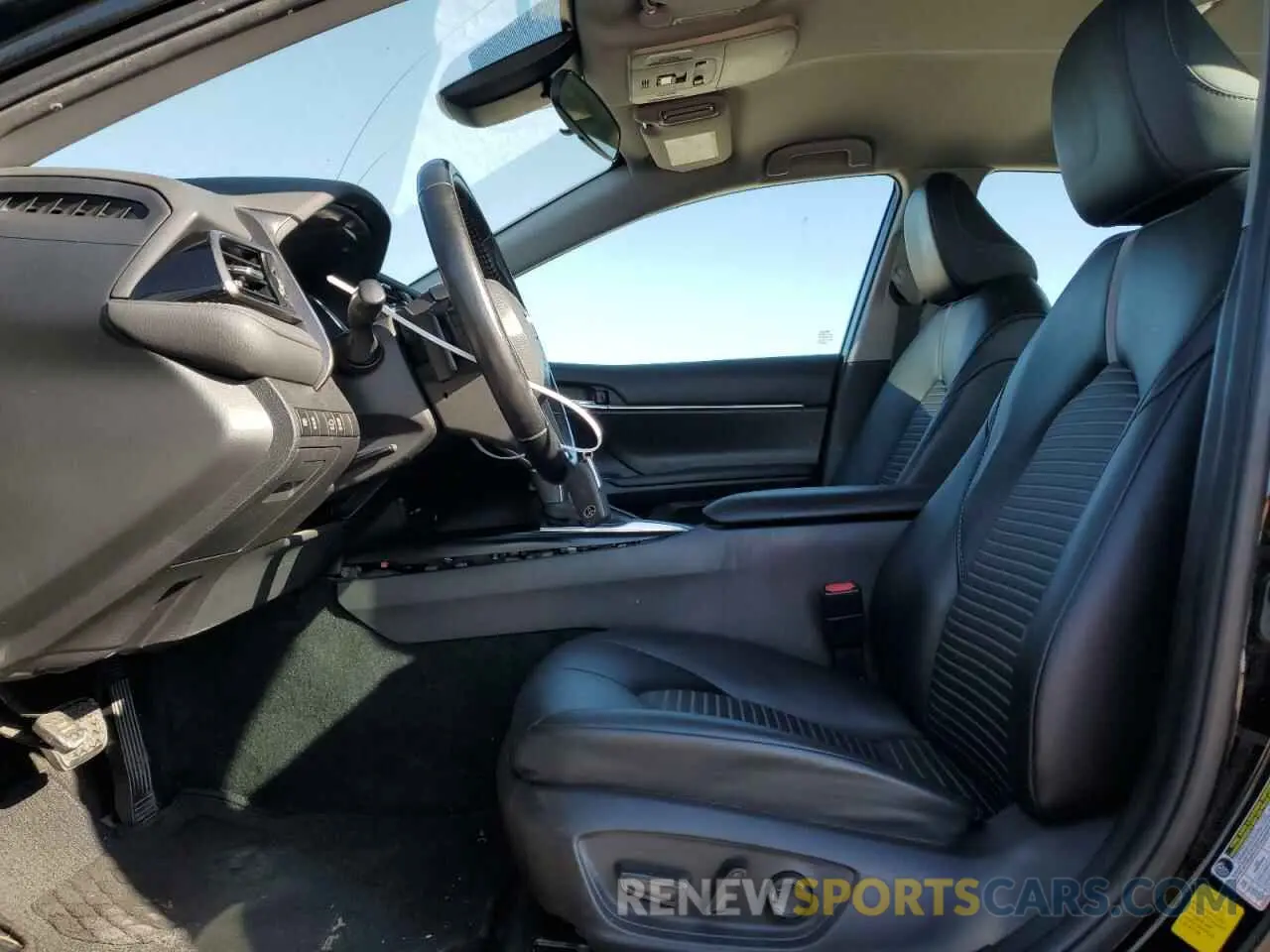 7 fotografías del automóvil dañado 4T1G11AK3LU920831 TOYOTA CAMRY 2020