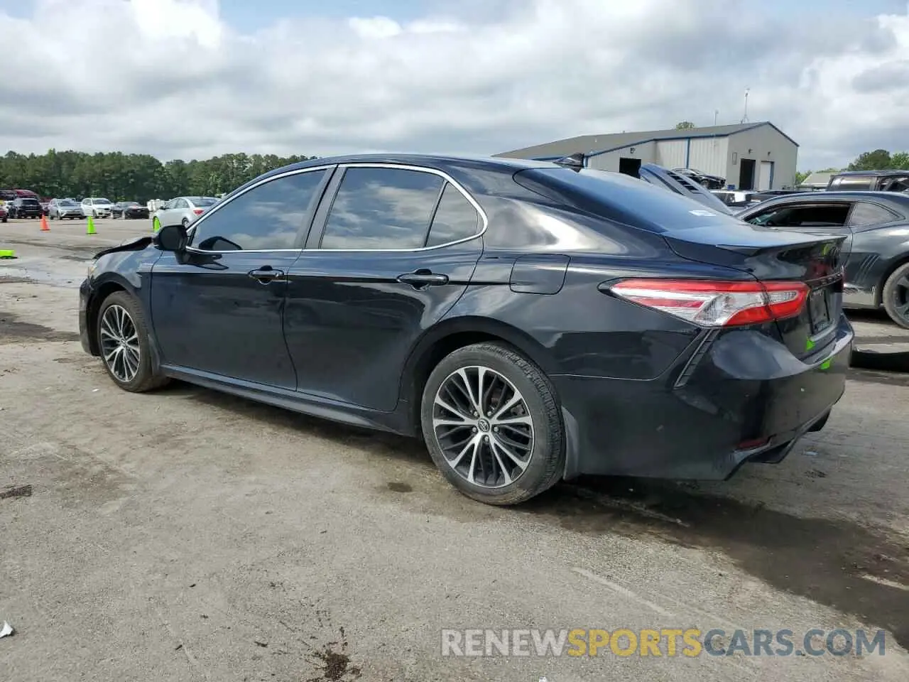 2 fotografías del automóvil dañado 4T1G11AK3LU924006 TOYOTA CAMRY 2020