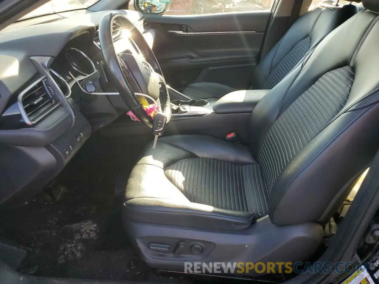 7 fotografías del automóvil dañado 4T1G11AK3LU926516 TOYOTA CAMRY 2020