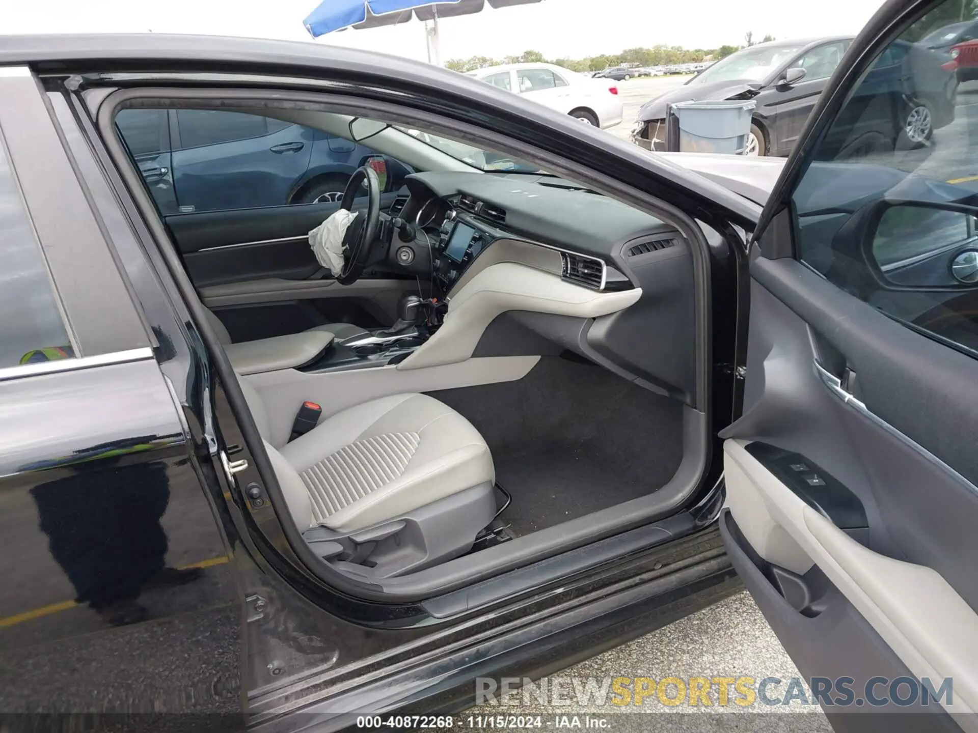5 fotografías del automóvil dañado 4T1G11AK3LU933045 TOYOTA CAMRY 2020